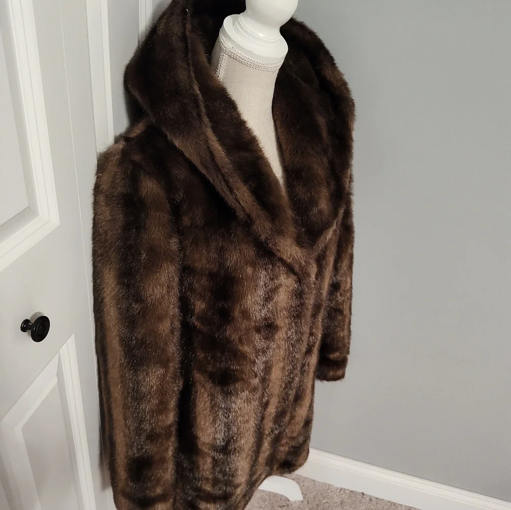 🖤Vintage 70's EUC Dennis by Dennis Basso Hooded Faux Fur Overcoat, Midlength XS - Picture 6 of 14